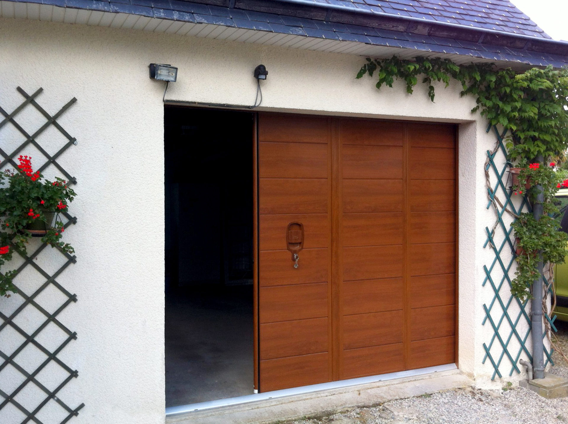 Porte de garage coulissante