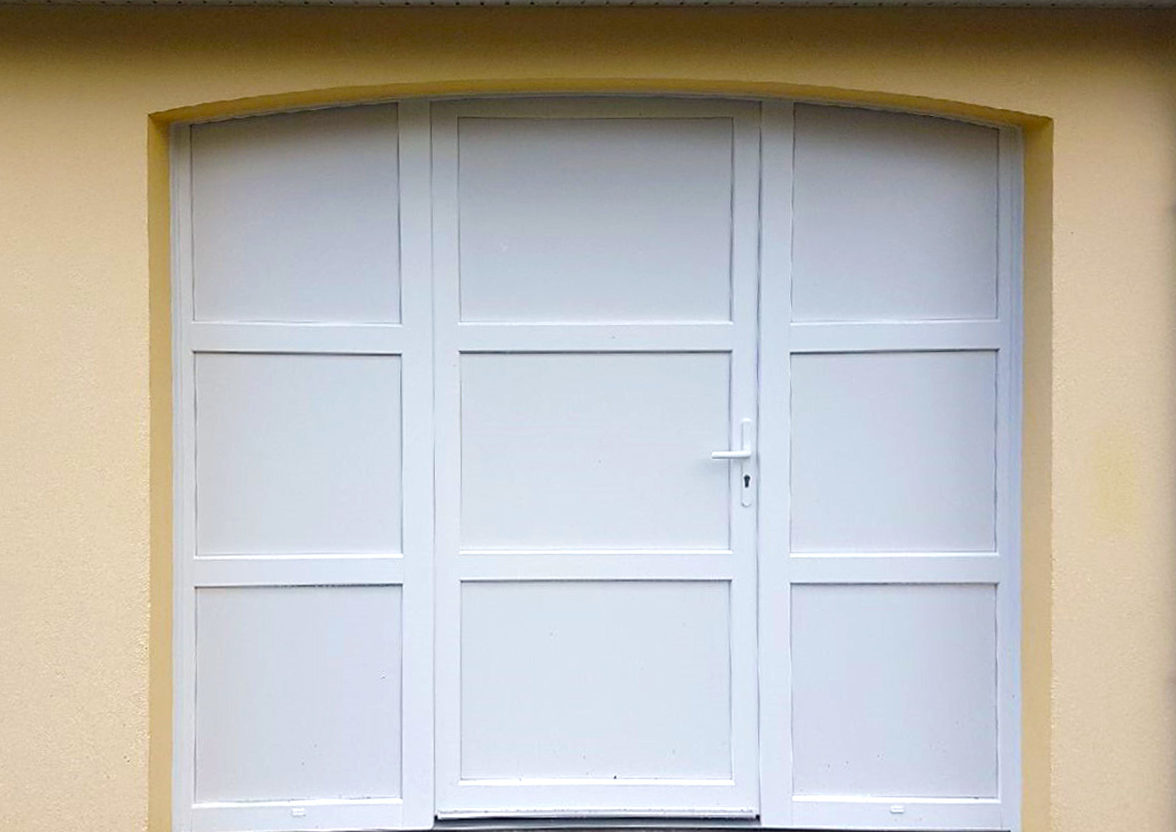 Porte de garage pliante