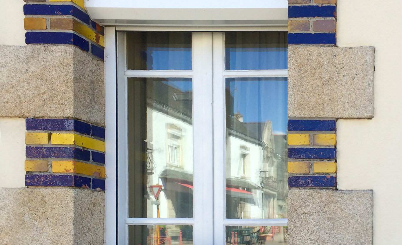 Volet roulant solaire art déco