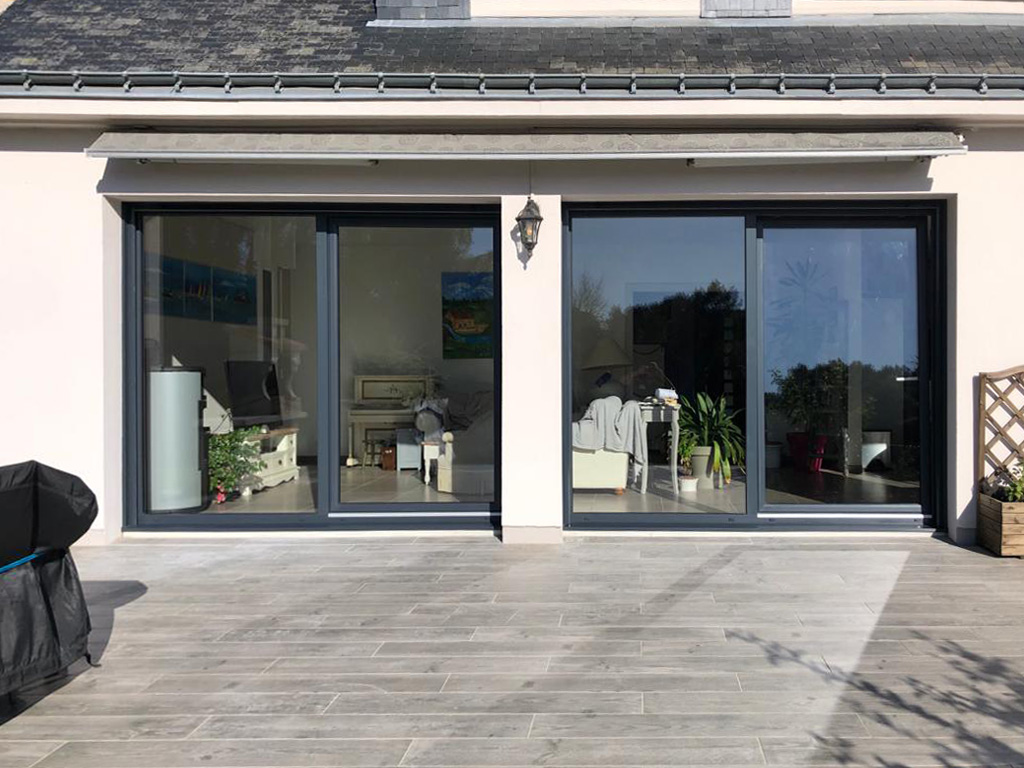 Portes-fenêtres donnant sur le jardin