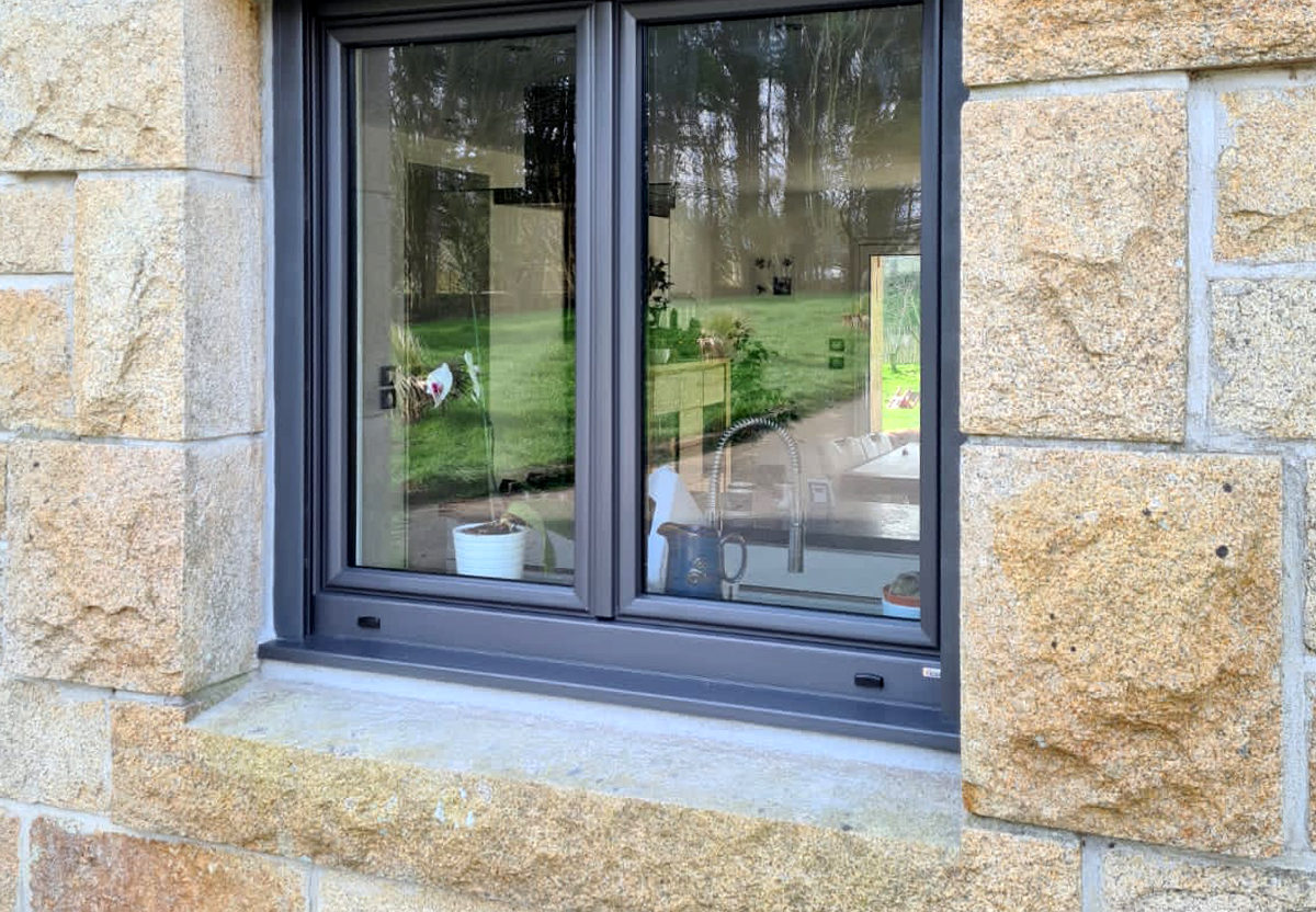 Kiclos fenêtre PVC anthracite