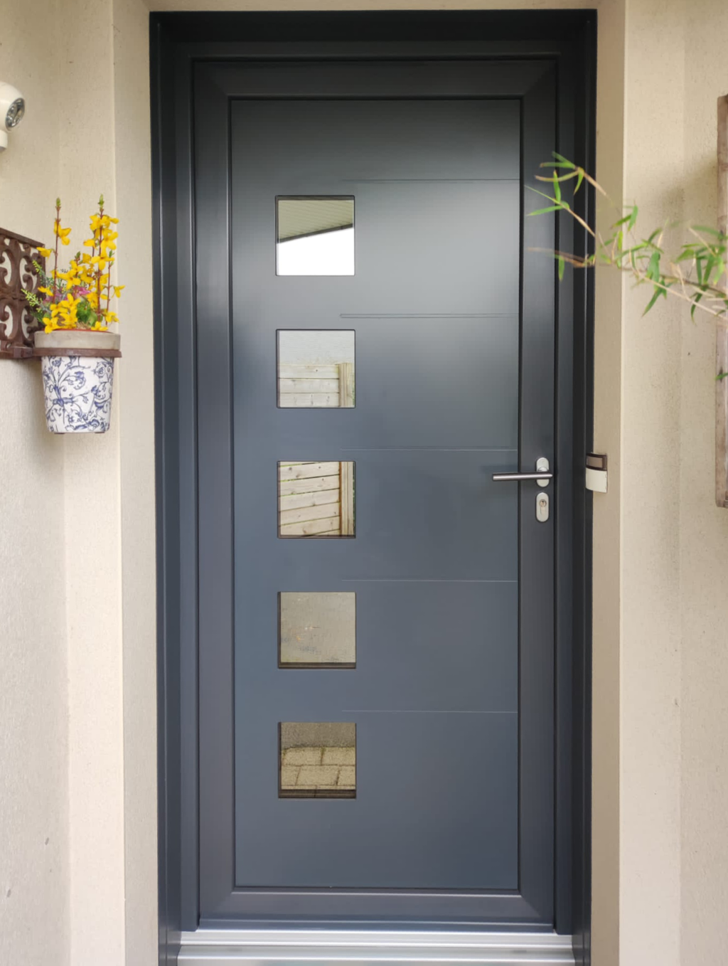 Kiclos porte d'entrée gris anthracite en PVC