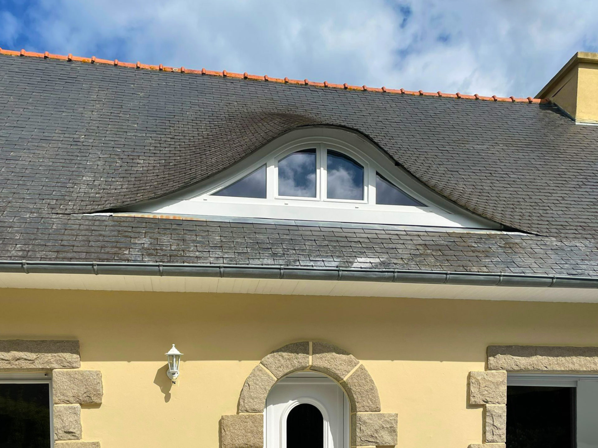 Fenêtre de toit sur mesure PVC blanc