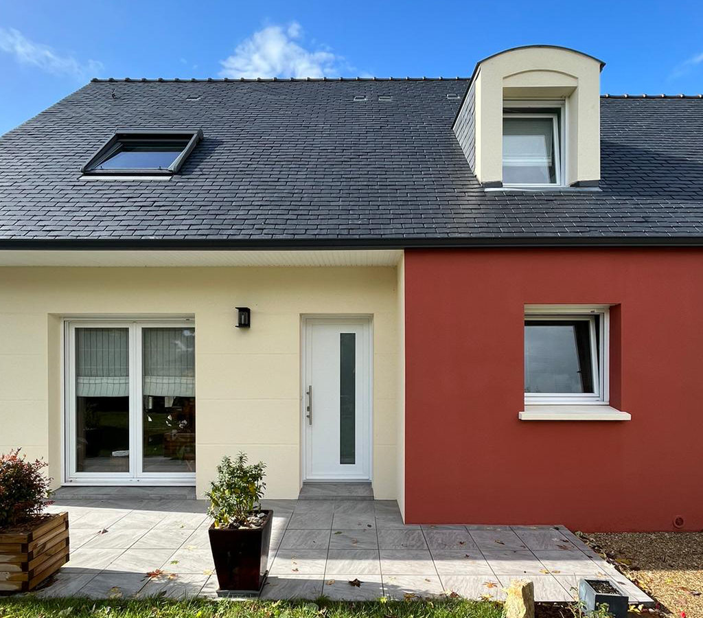 Porte d'entrée, baie vitrée, vélux et fenêtre en PVC blanc Kiclos