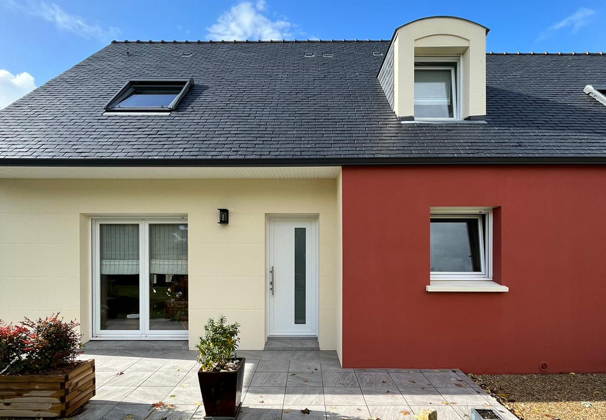 Porte d'entrée, baie vitrée, vélux et fenêtre en PVC blanc Kiclos