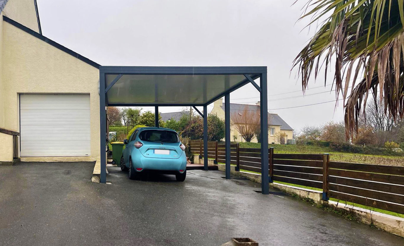 Carport anthracite avec voiture