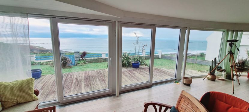 fenetres coulissantes a frappe en pvc avec oscillo battants kiclos