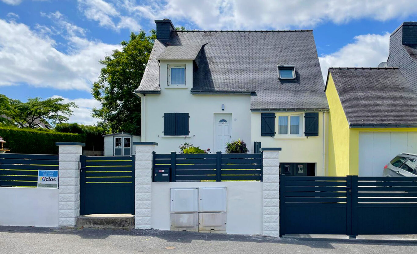 Kiclos - Portail battant en PVC gris anthracite et clôture