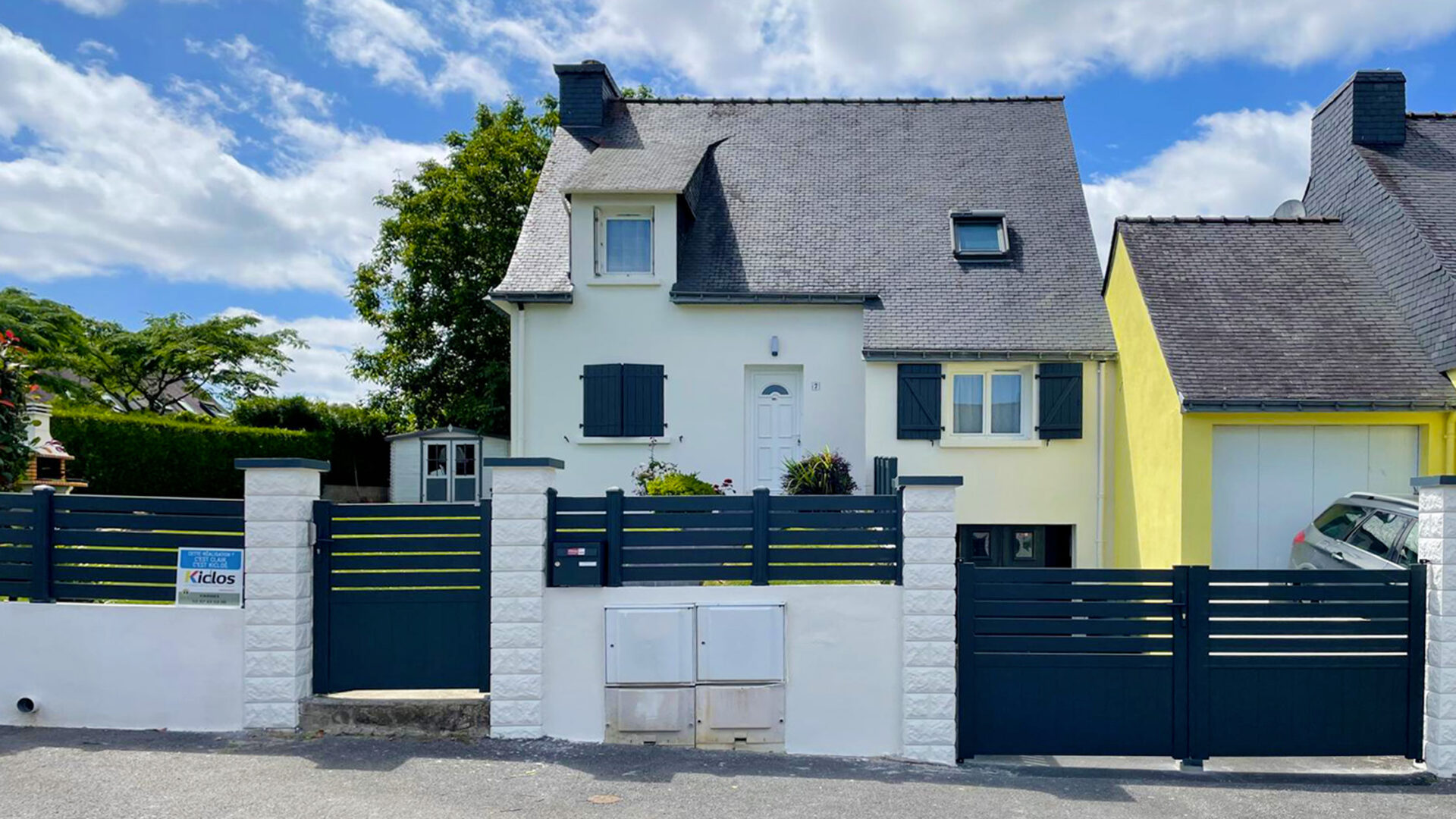 Kiclos - Portail battant en PVC gris anthracite et clôture