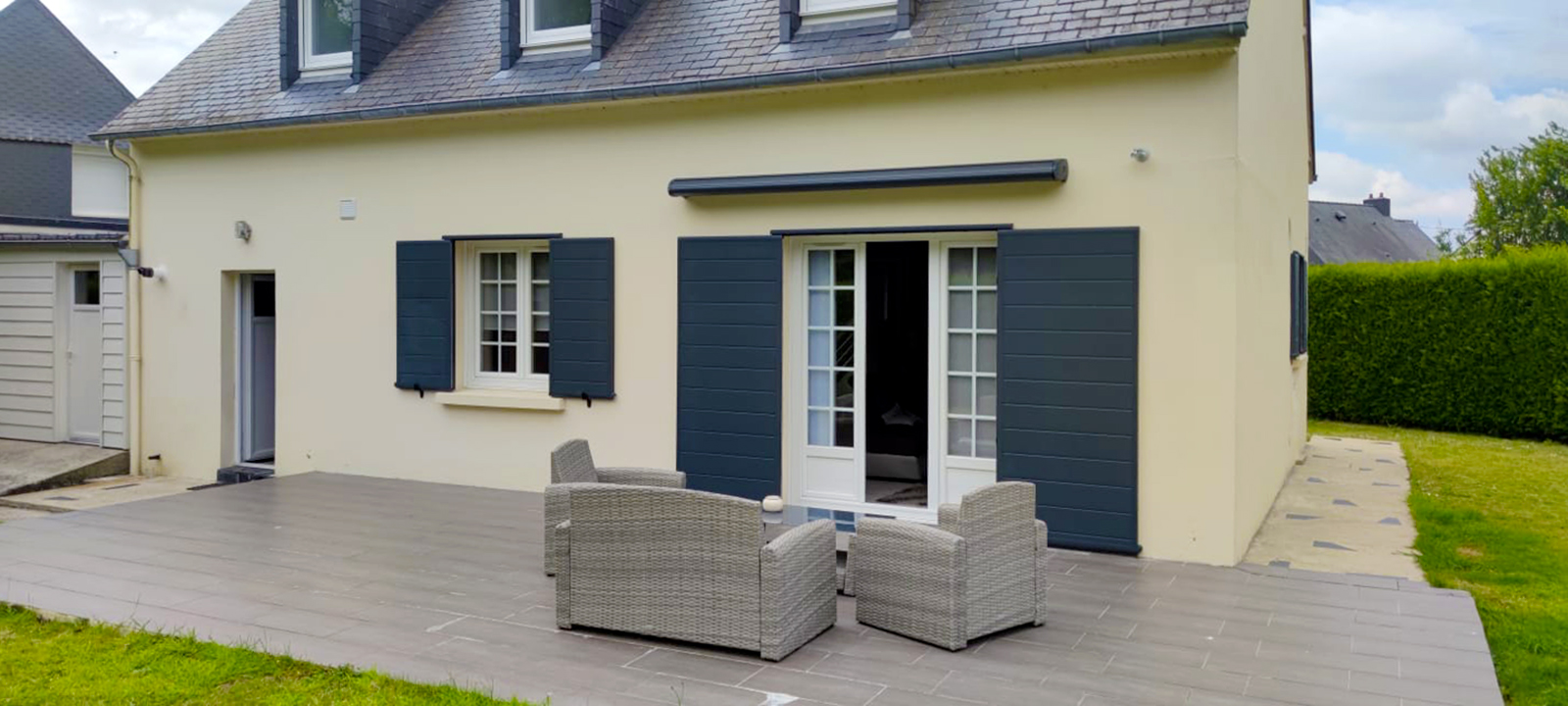 Kiclos - Porte-fenêtre, fenêtres et volets coulissants en PVC gris anthracite