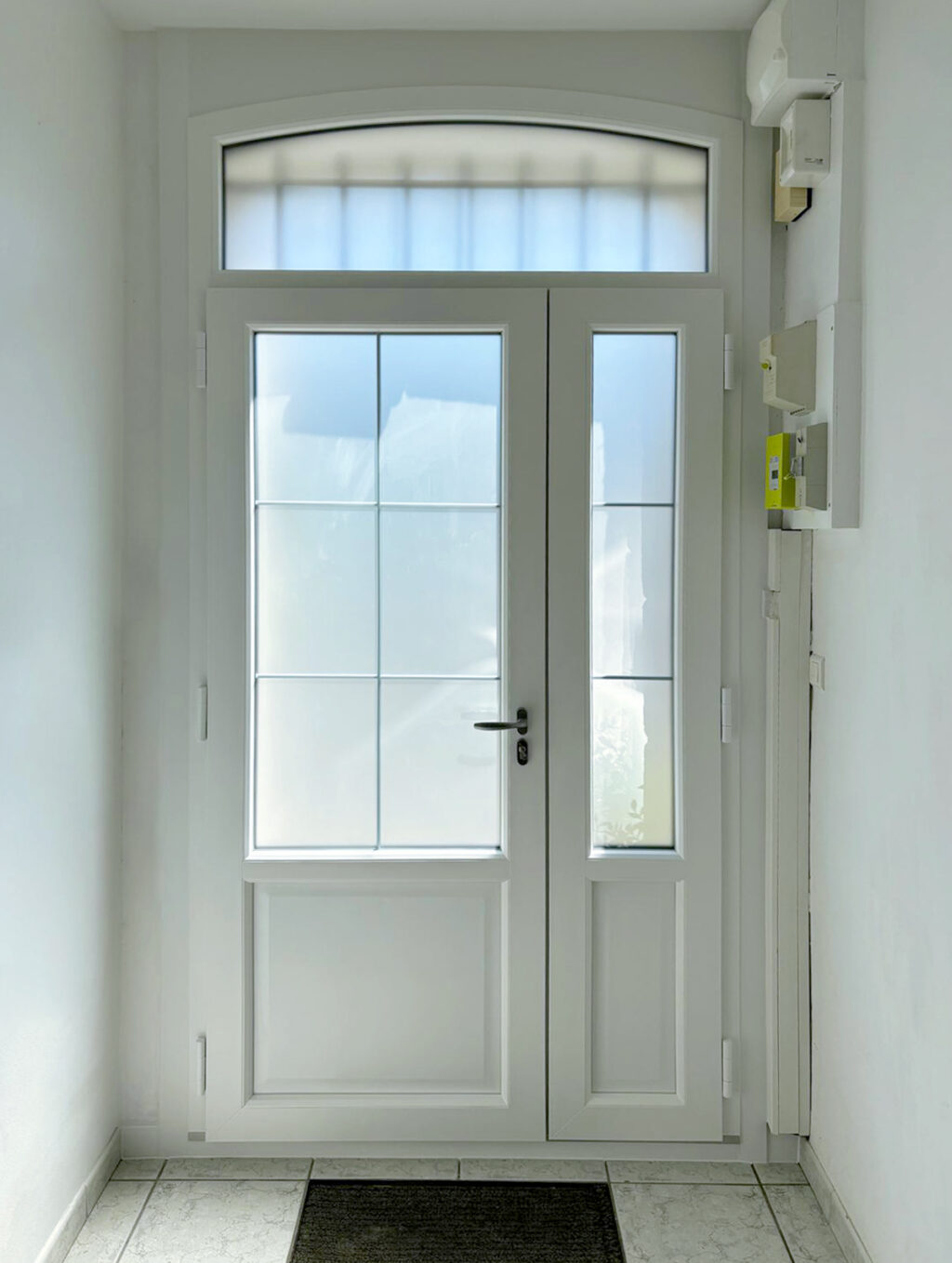 Kiclos - Porte vitrée en PVC blanc - Vue intérieur