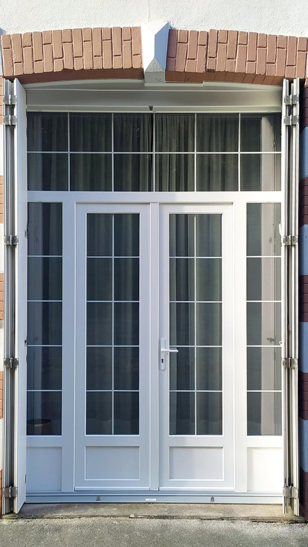 Porte-d'entrée, porte-fenêtre avec deux vantaux en PVC blanc Kiclos