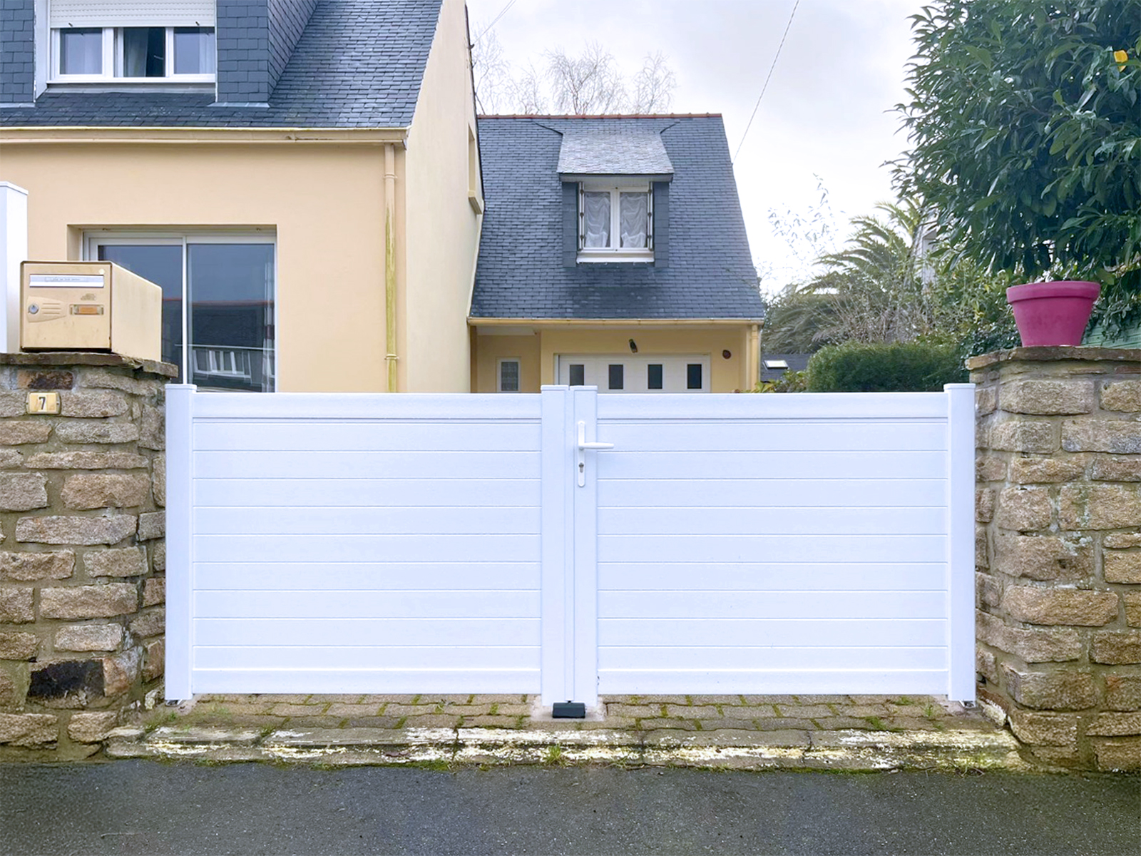 portail battant kiclos en pvc blanc