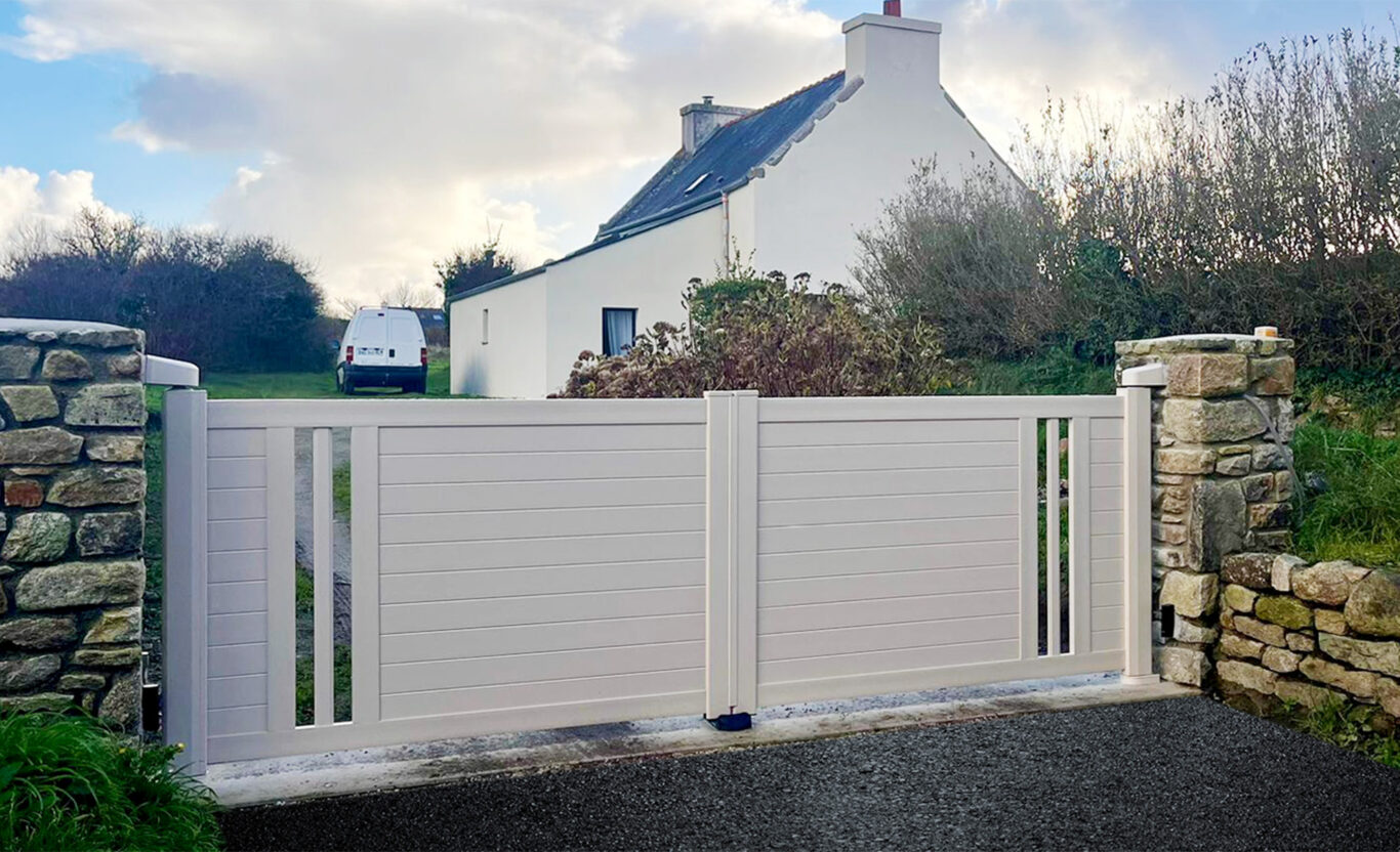 portail battant droit en pvc blanc