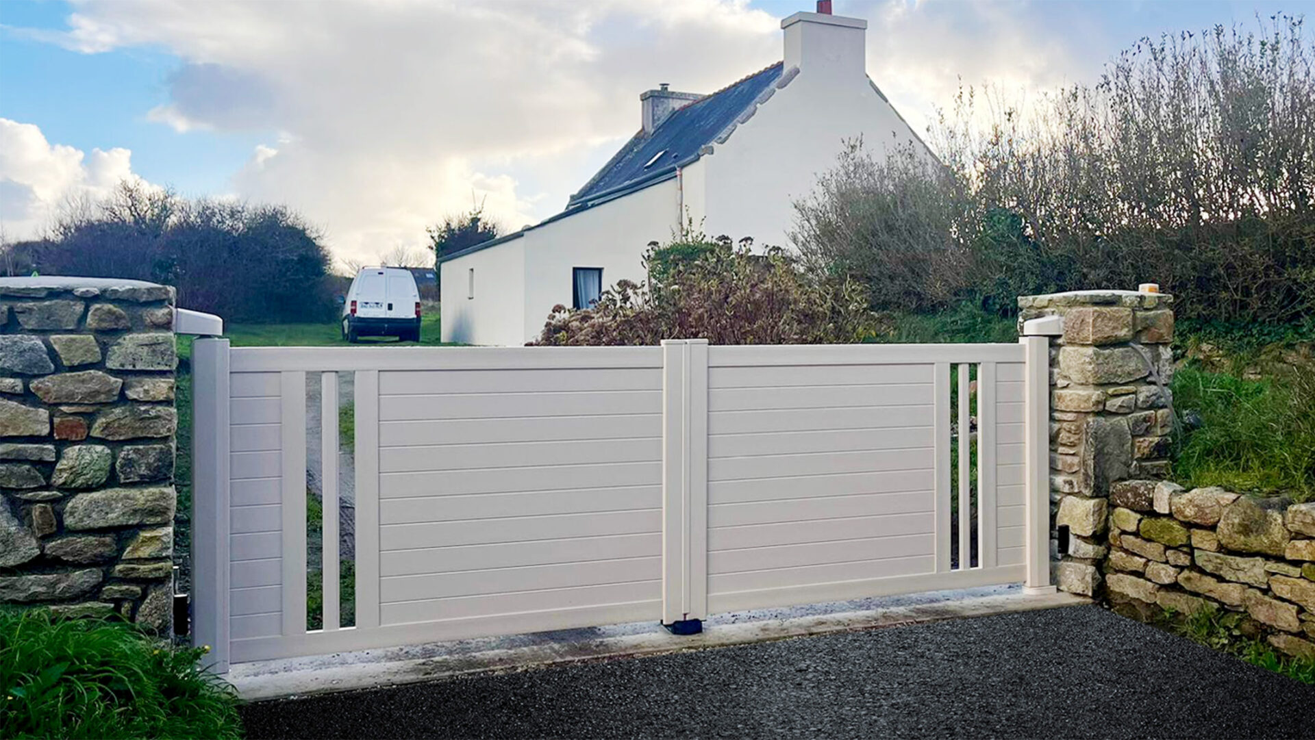 portail battant droit en pvc blanc