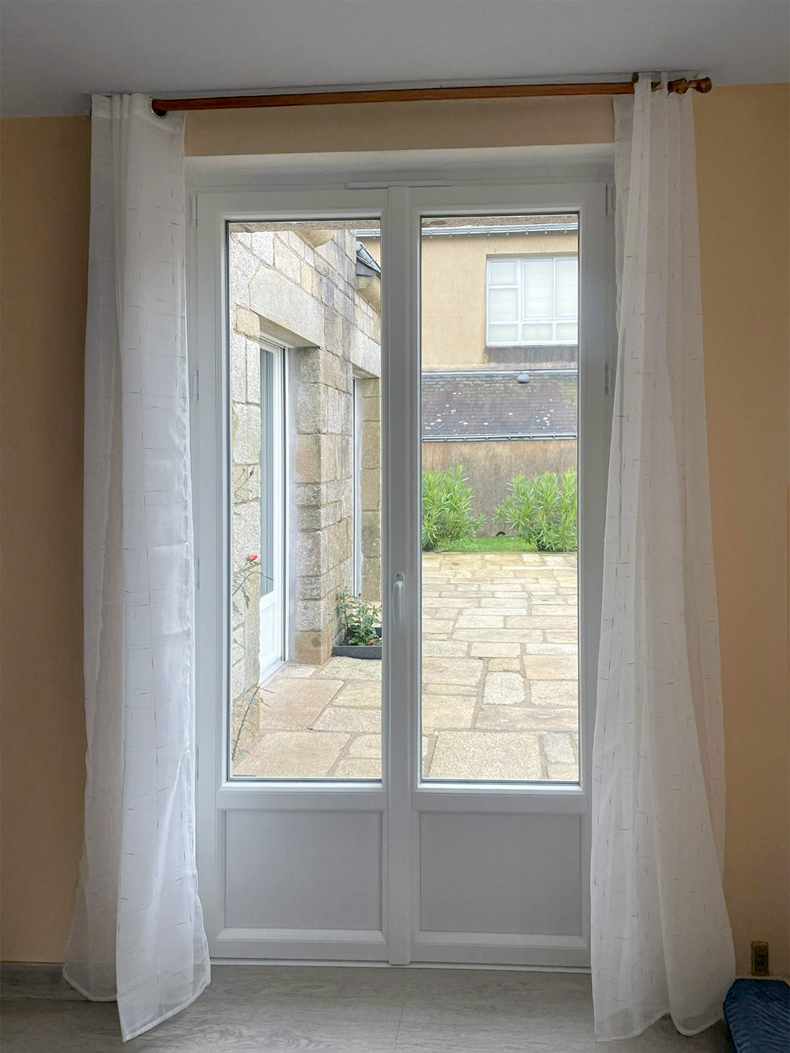 porte-fenetre deux vantaux pvc blanc kiclos