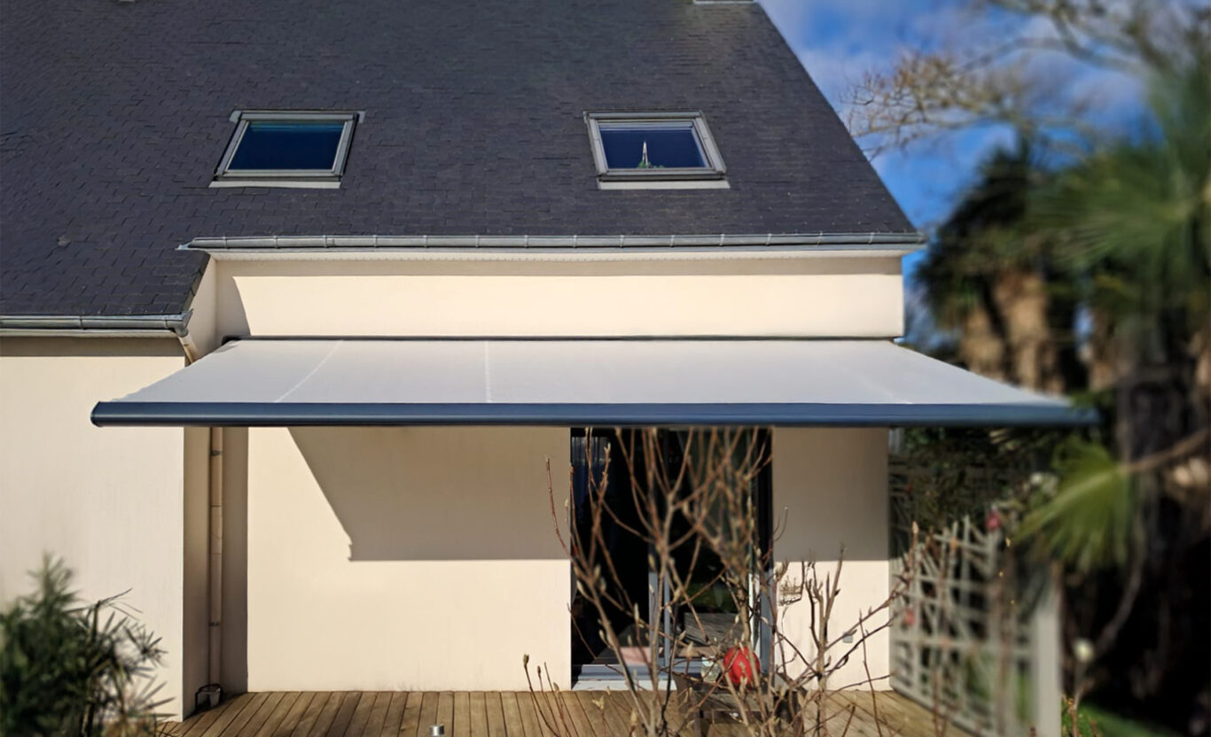 store banne armature grise et toile écrue kiclos