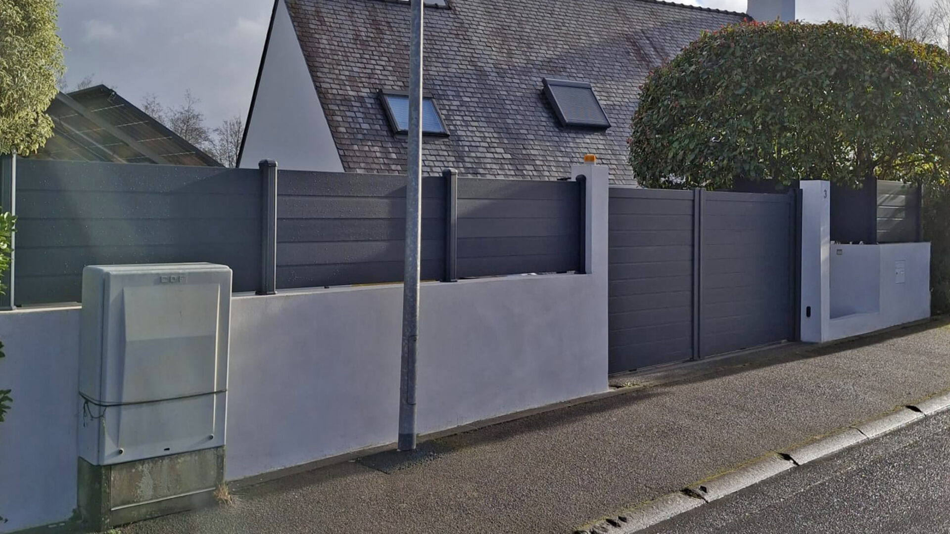 portail electrique kiclos et cloture en aluminium gris anthracite