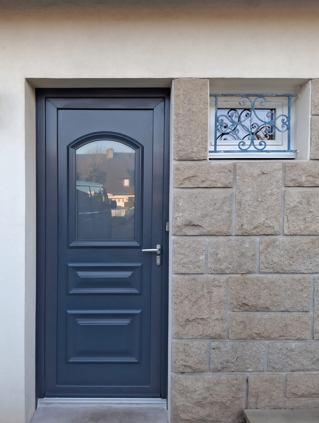 porte d'entree kiclos modele graciella en pvc gris anthracite