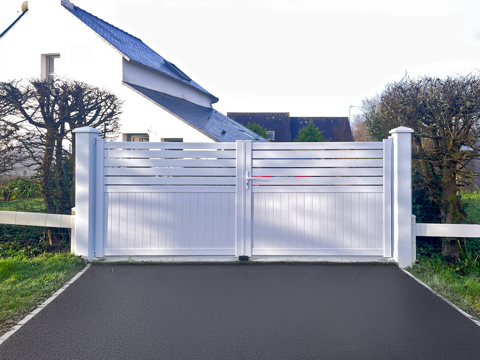 portail battant deux vantaux kiclos modele havana en pvc blanc