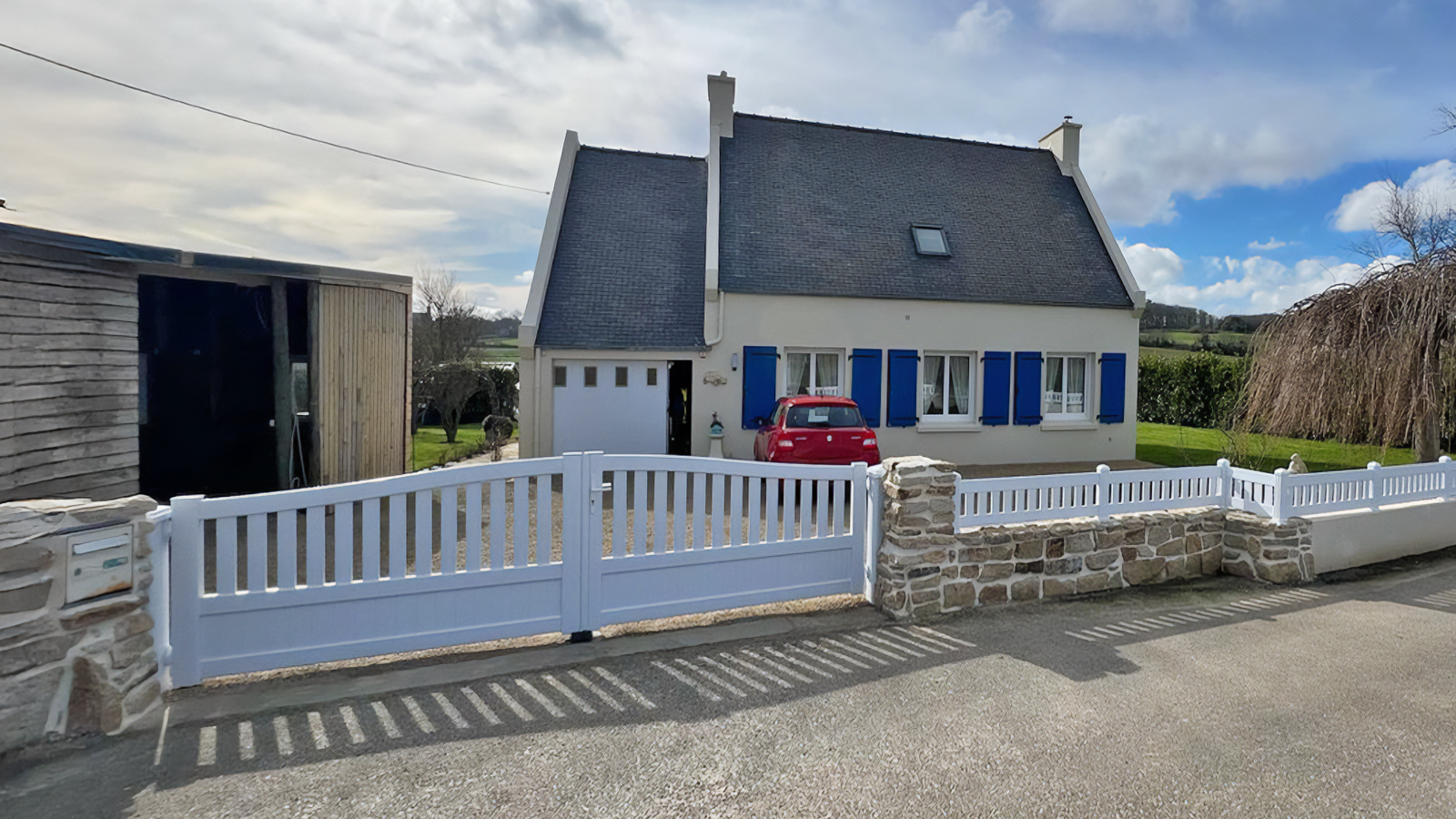 portail battant et cloture droite en pvc blanc