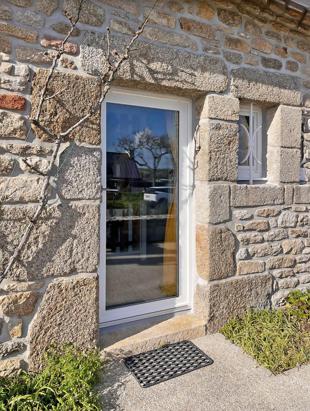 porte d'entree vitree en pvc blanc