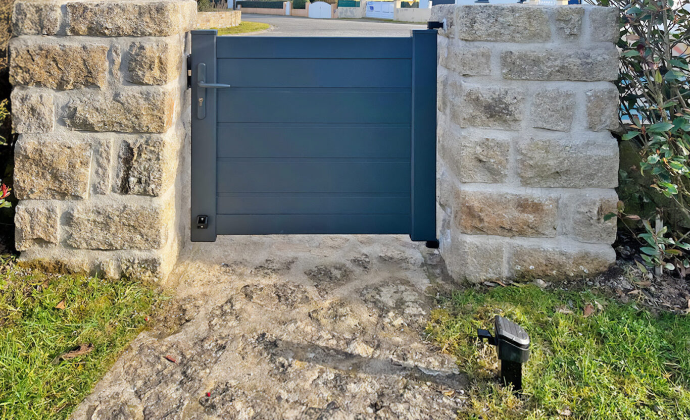 portillon en aluminium gris anthracite interieur