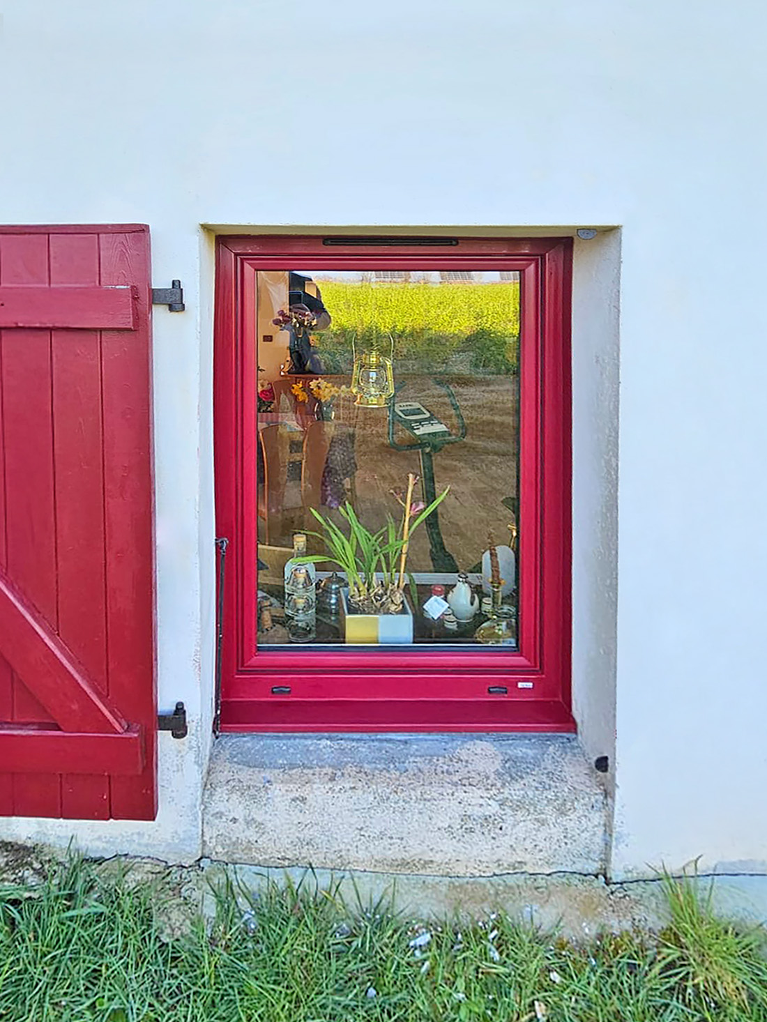 kiclos fenetre pvc rouge pourpre exterieur