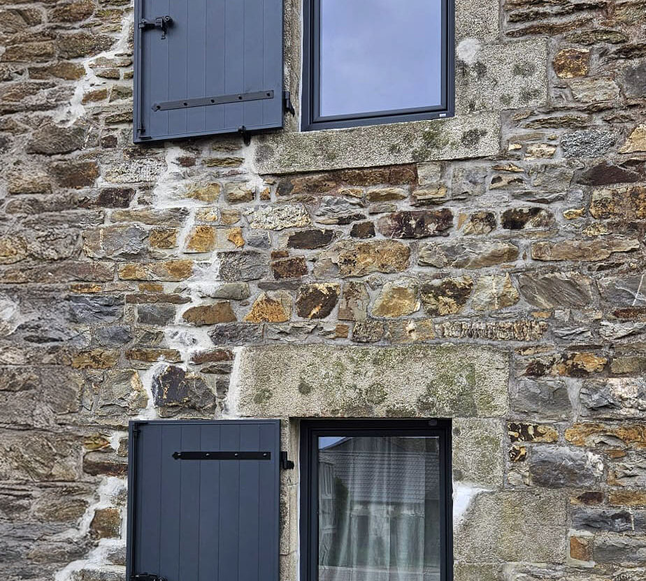 kiclos fenetres volets battants pvc gris anthracite