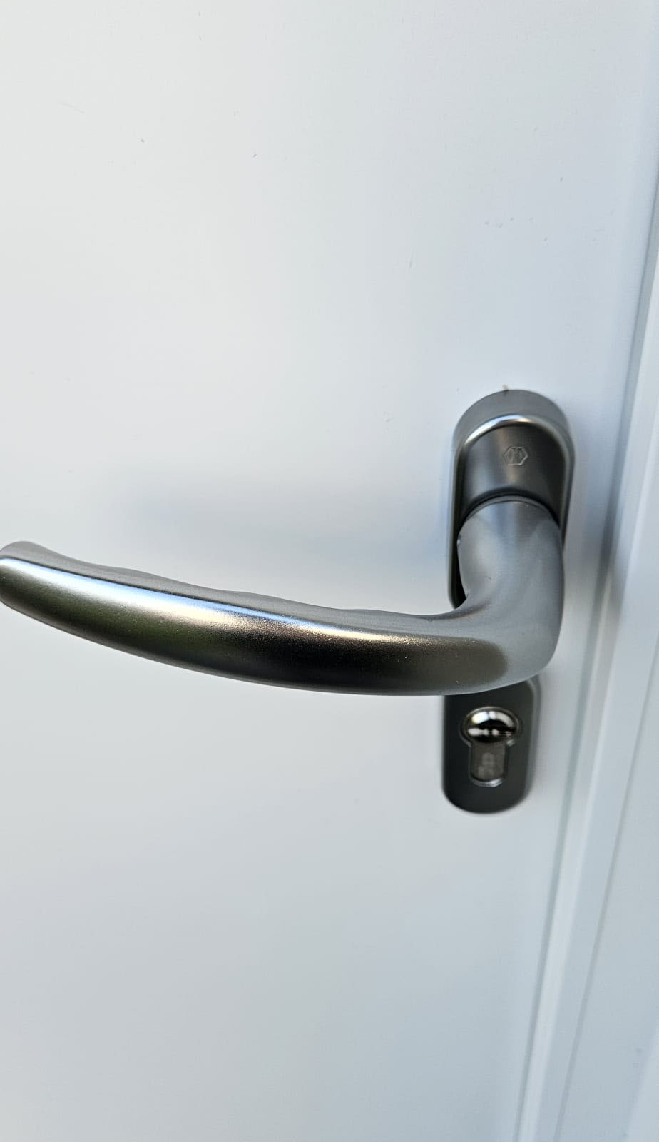 kiclos porte entree monobloc modele loft pvc blanc focus poignee