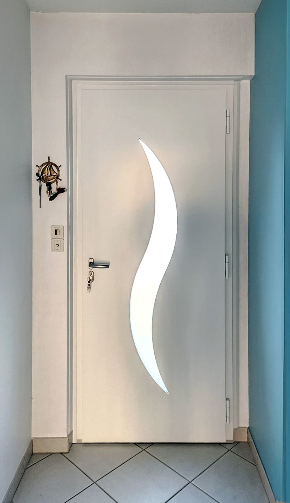 kiclos porte entree monobloc modele loft pvc blanc vue interieure