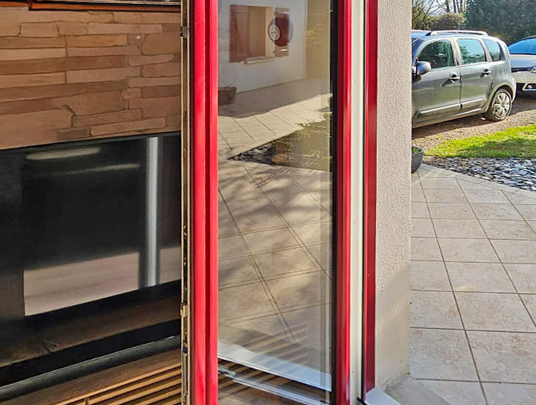 kiclos porte-fenetre pvc rouge pourpre