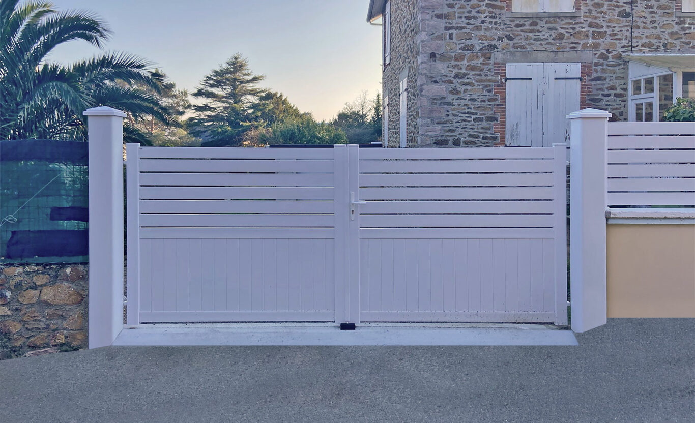 portail battant kiclos et cloture en pvc blanc