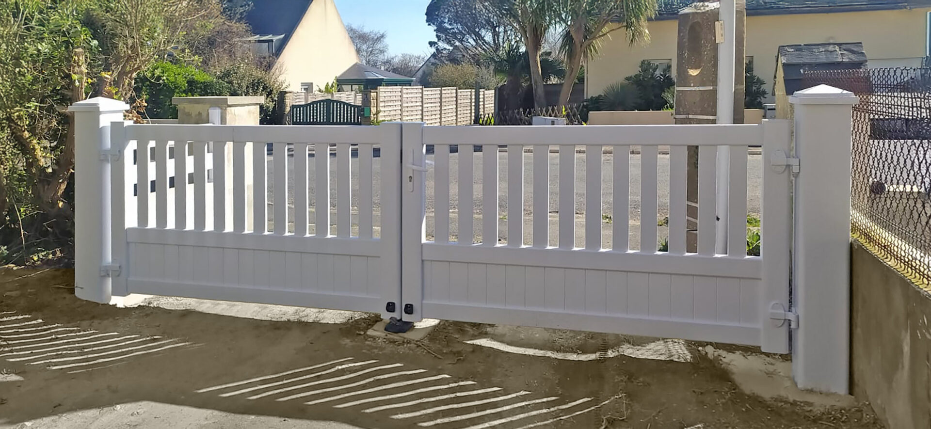 portail battant kiclos en pvc blanc