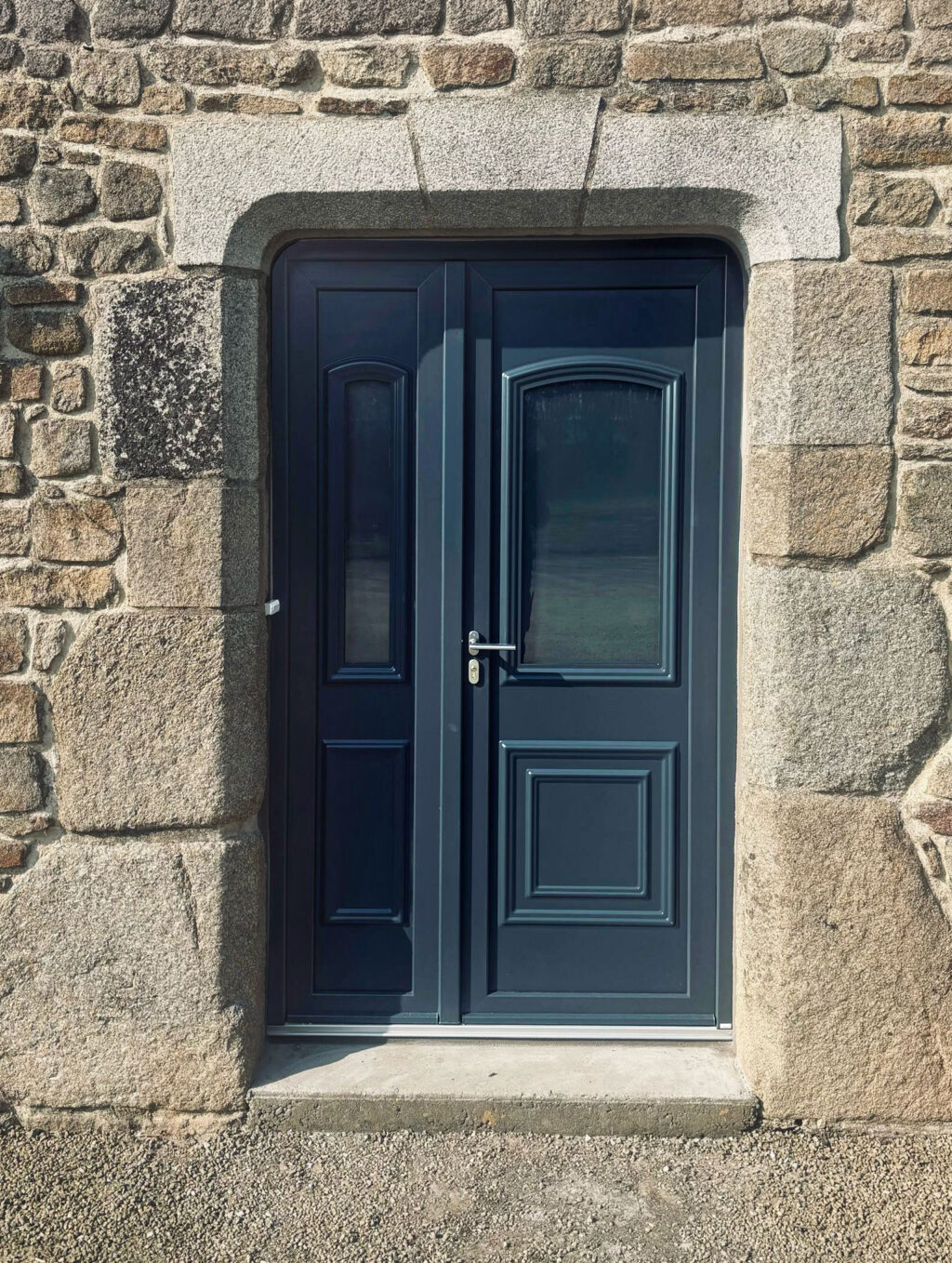 porte d'entree modele granala deux vantaux en aluminium anthracite