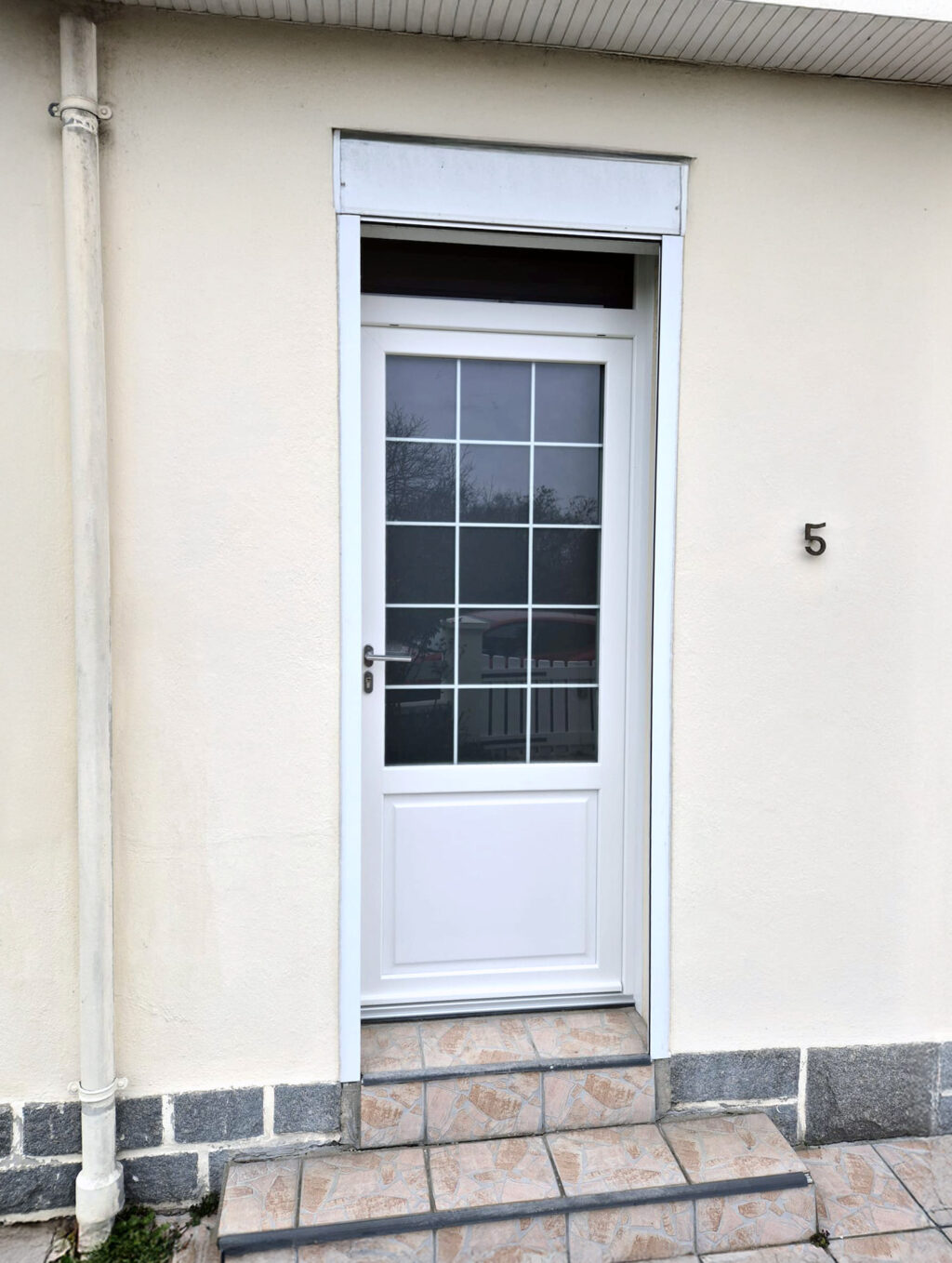 porte d'entree modele 8080 en pvc blanc