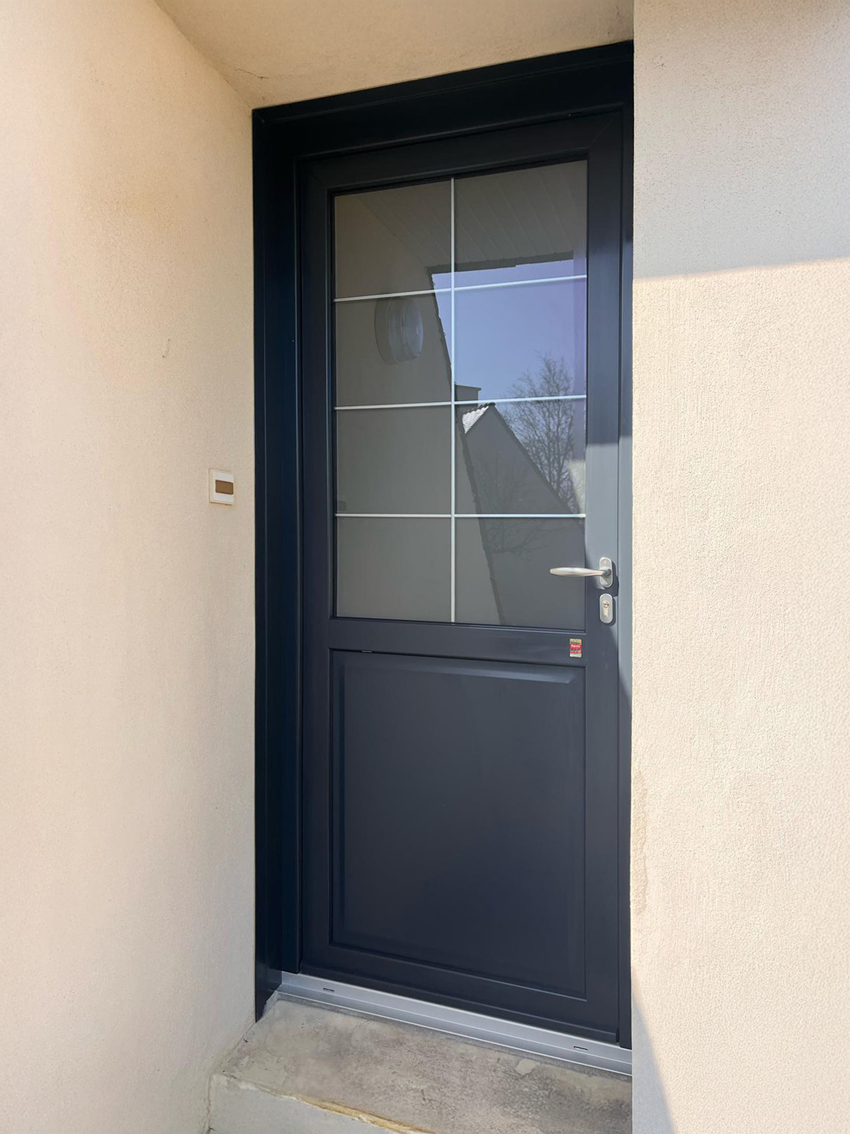 porte d'entree en pvc anthracite