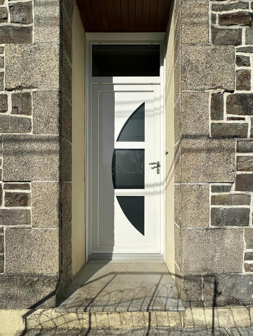 porte d'entree en pvc blanc