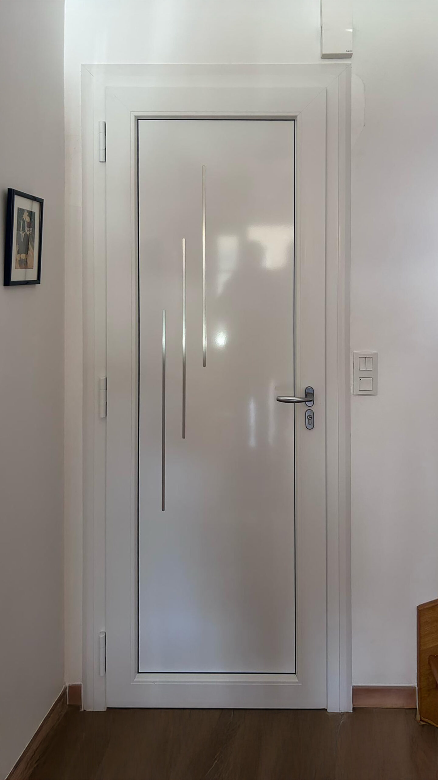 Porte d’entrée aluminium intérieur blanc Kiclos