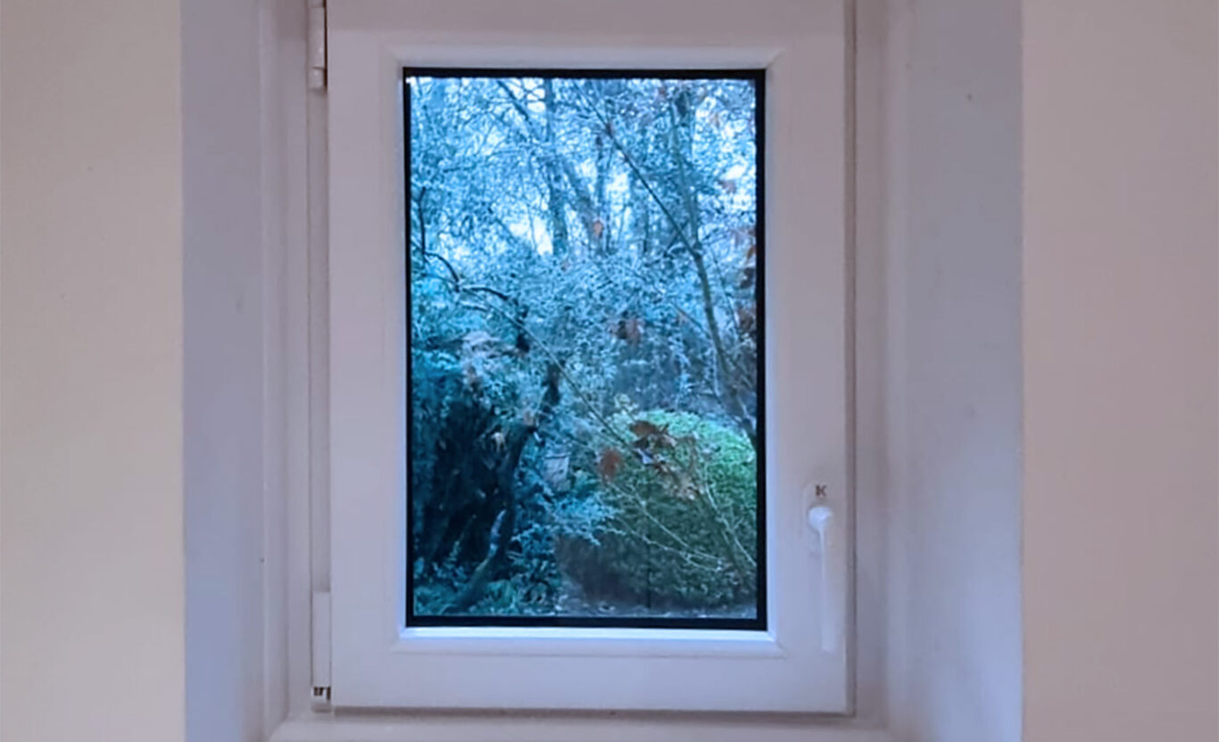 petite fenetre kiclos pvc interieur blanc